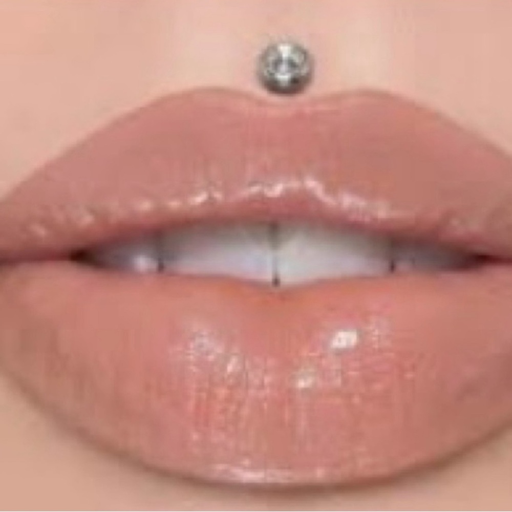 PS-15 Jeffree Star THE GLOSS Body Count Shiny Neutral Light Vanilla Crème Brûlée